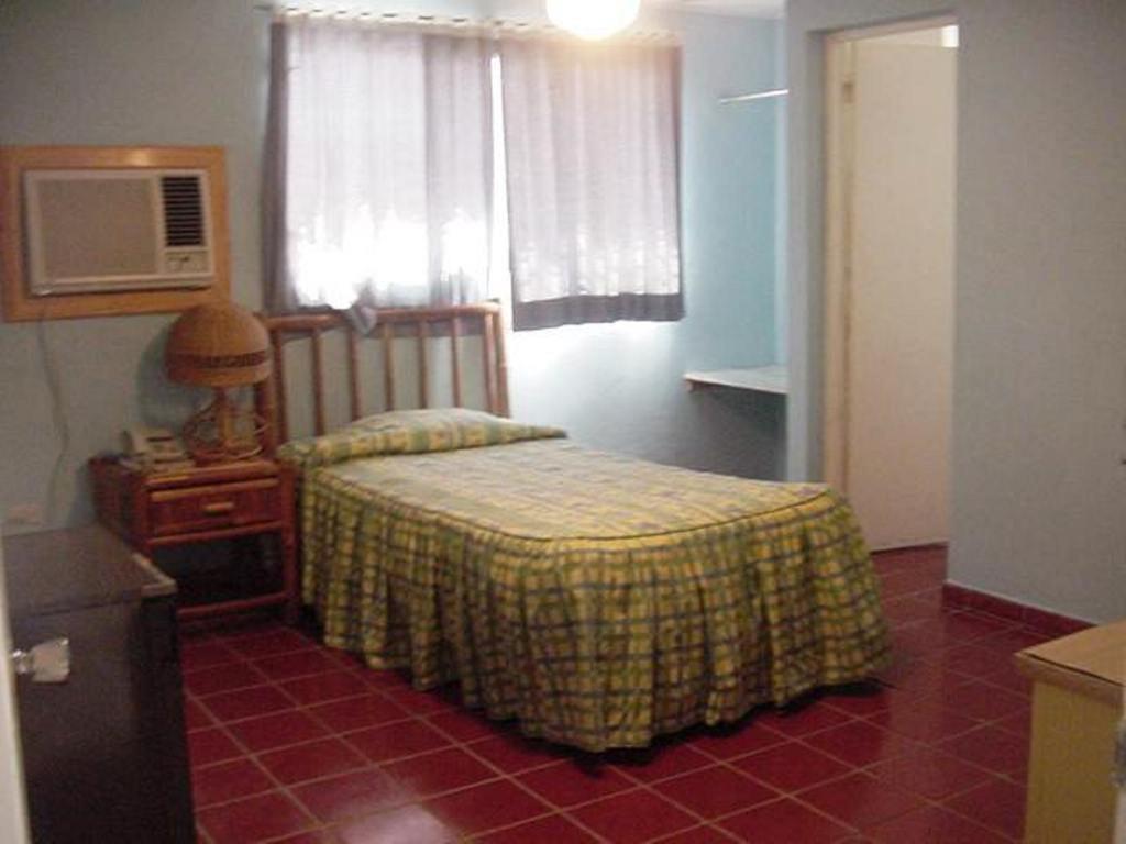 Hotel Caribe Barahona Екстериор снимка