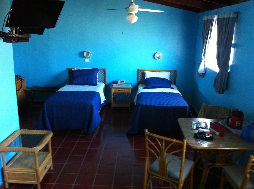 Hotel Caribe Barahona Екстериор снимка