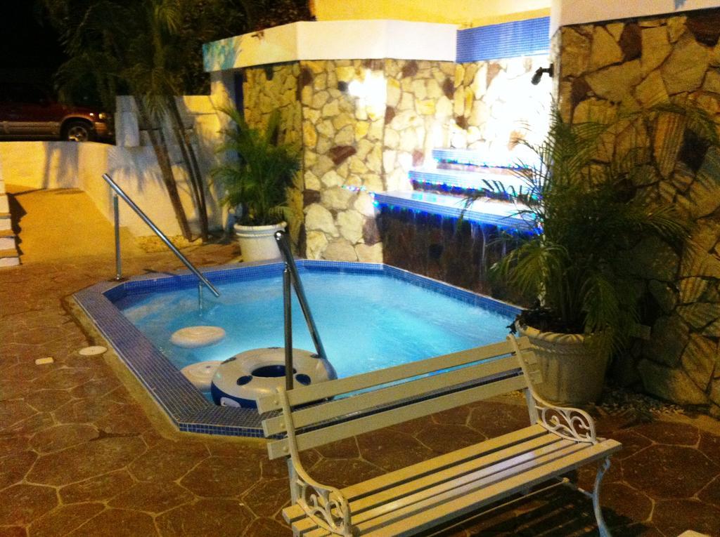 Hotel Caribe Barahona Екстериор снимка