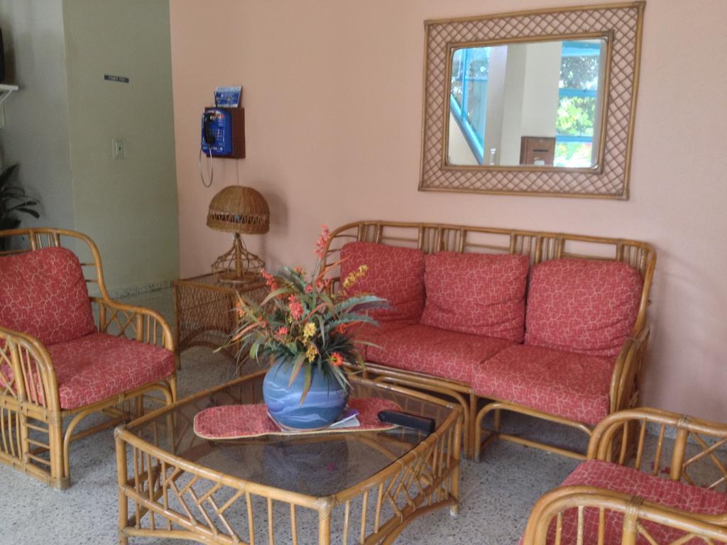 Hotel Caribe Barahona Екстериор снимка