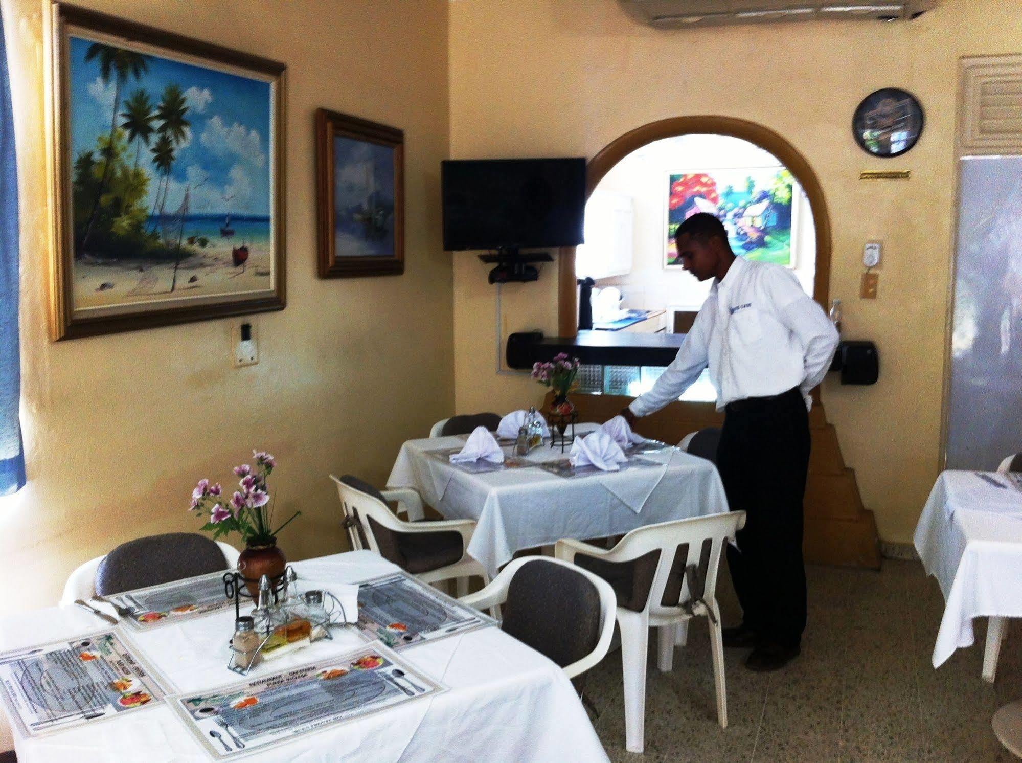 Hotel Caribe Barahona Екстериор снимка