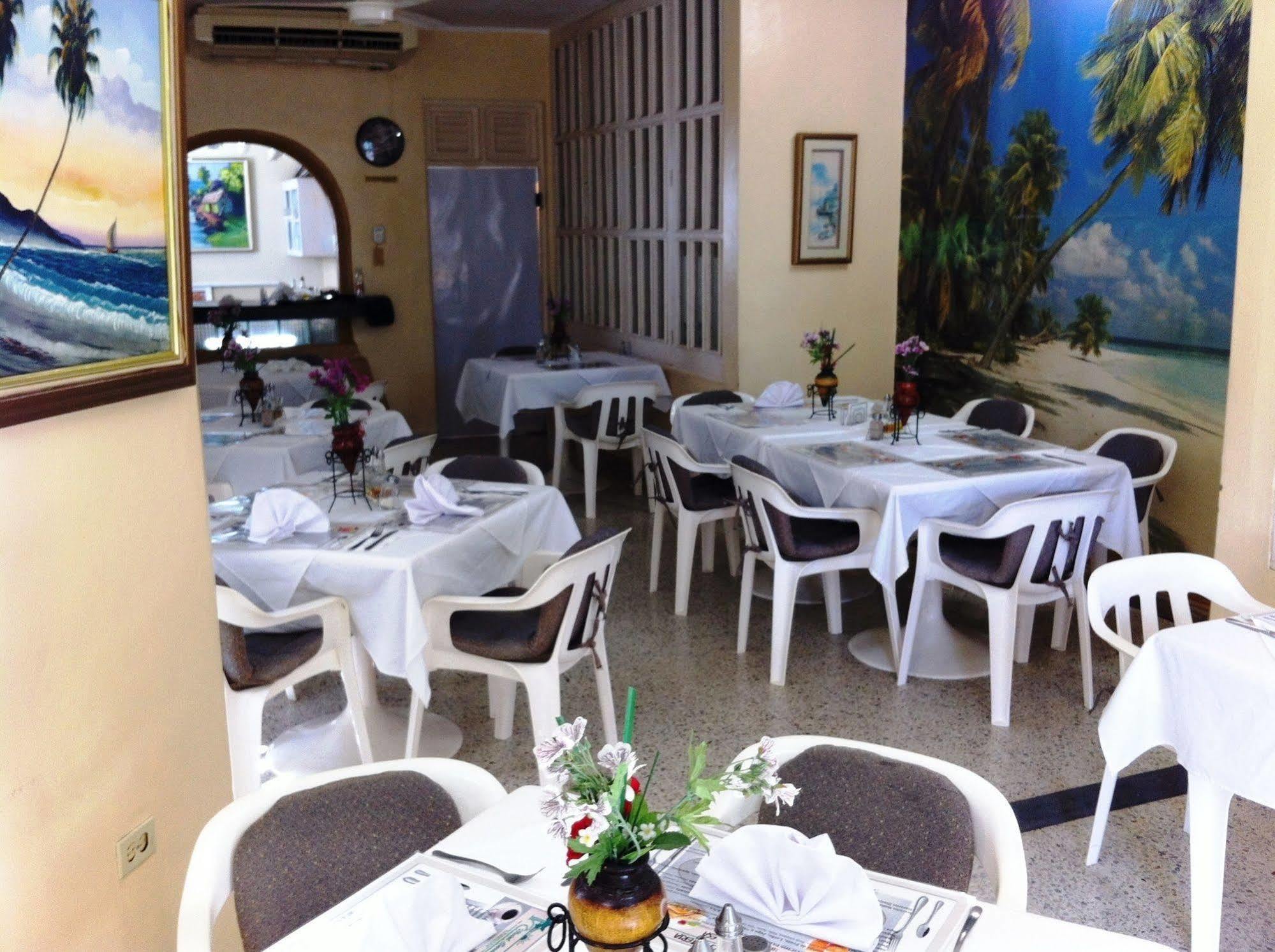 Hotel Caribe Barahona Екстериор снимка