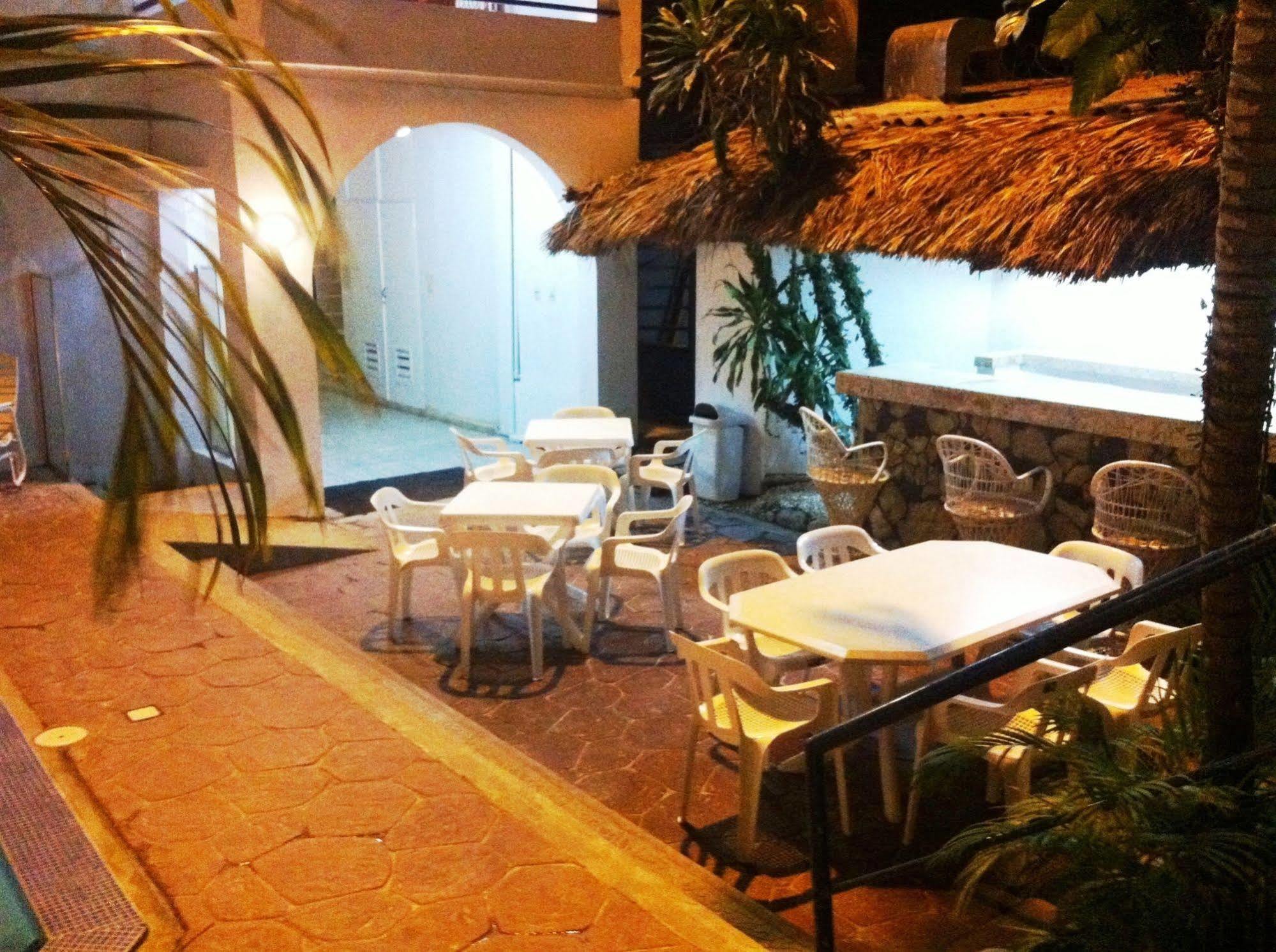 Hotel Caribe Barahona Екстериор снимка