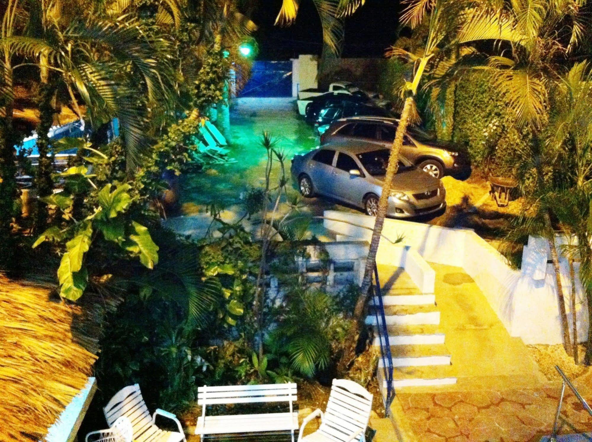 Hotel Caribe Barahona Екстериор снимка