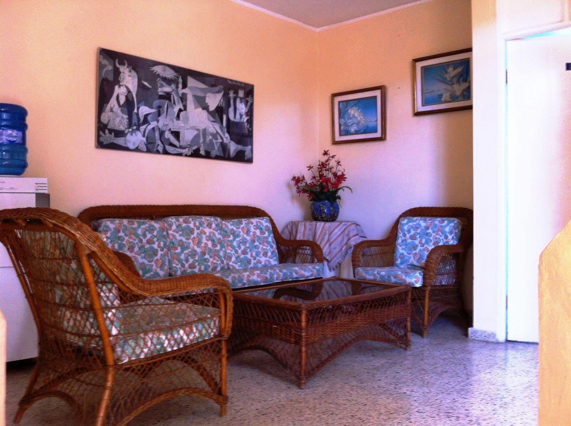Hotel Caribe Barahona Екстериор снимка